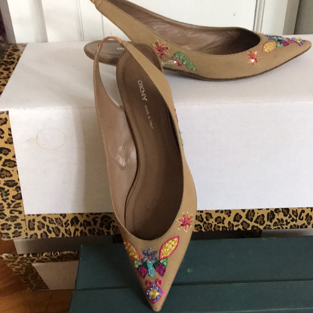 Ladies shoes